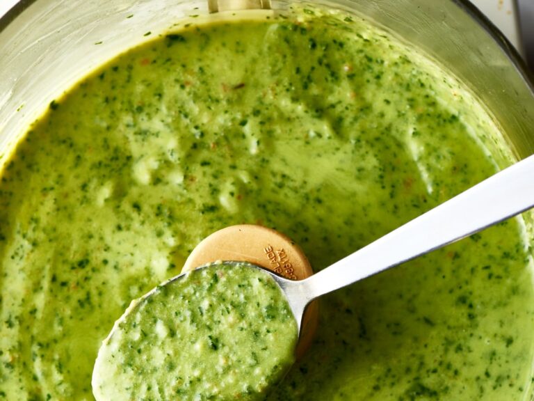 Easy Ways to Make Creamy Pesto Sauce