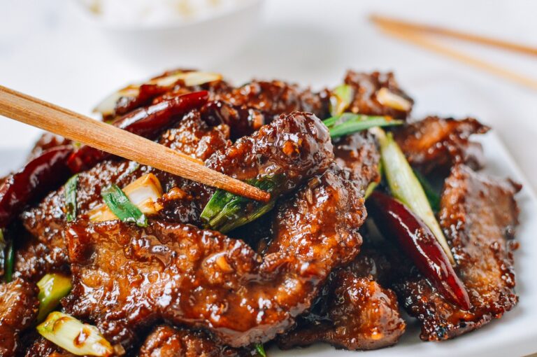 Classic Mongolian Beef Recipe (Takeout Style at Home)